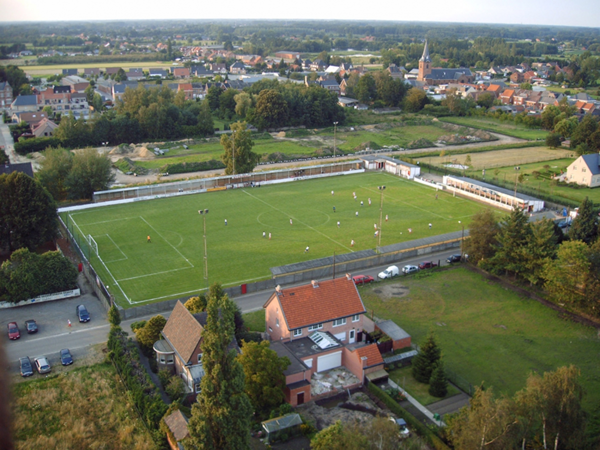 Luchtfoto Stadion / A-terrein K. Ramsel F.C.